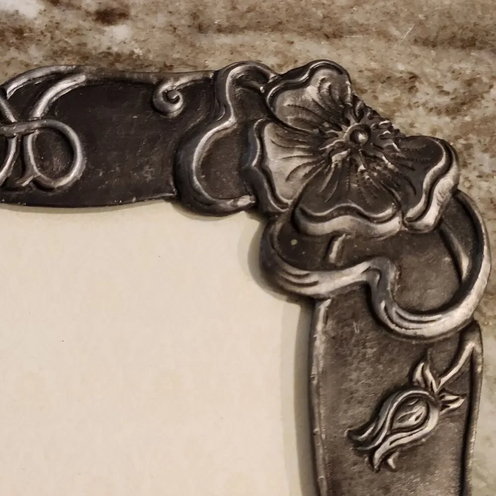 5x7 Vintage Pewter Floral Scroll Design Jennifer Moore Picture Frame READ